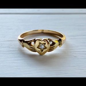 Antique 14k Yellow Gold Heart Hands Diamond Ring